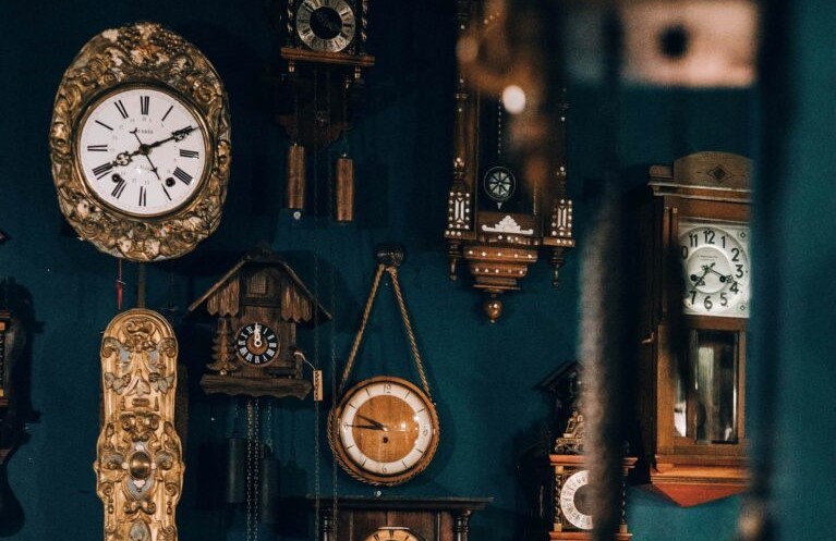 amish clocks custom made gift clocks